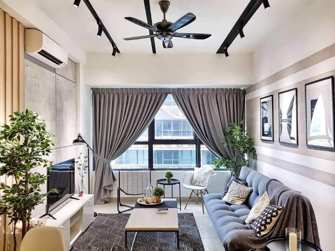 Contemporary living room makeover - Testimonial 92